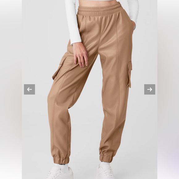NWOT Alo Yoga Faux Leather Power Hour Jogger - Picture 1 of 7